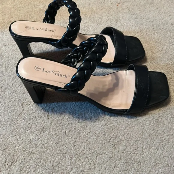 Black Heel Sandals 🩷 - Picture 5 of 6